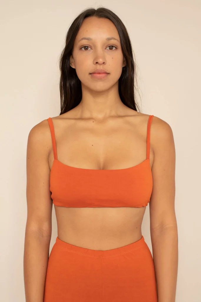 Leo ought cut bra de couleur orange